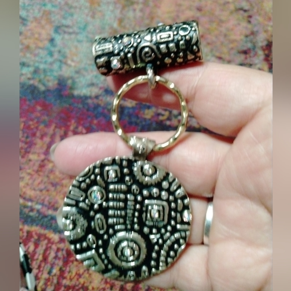 Vintage Silver Tone with  Rhinestone Round Pendant